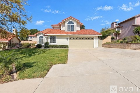 6425 N Beechwood Ave 3 Beds Apartment for Rent