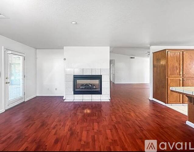 6182 W San Jose Ave 3 Beds Single Family Home for Rent - Photo gallery 2
