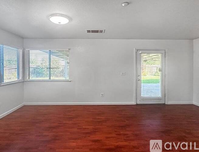 6182 W San Jose Ave 3 Beds Single Family Home for Rent - Photo gallery 4