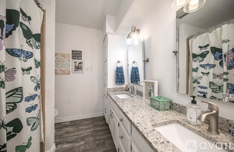 4902 Sundown Cir 4 Beds Single Family Home for Rent - Photo gallery 3