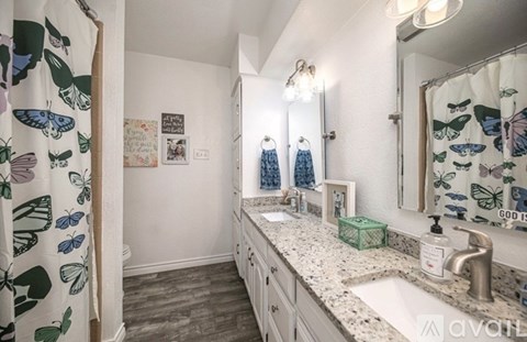 4902 Sundown Cir 4 Beds Apartment for Rent