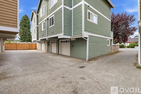 8505 Nesbit Ave N 3 Beds Apartment for Rent