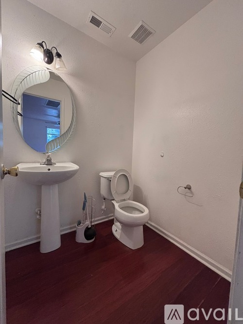 617 Annalinde Ln 4 Beds Single Family Home for Rent - Photo gallery 3