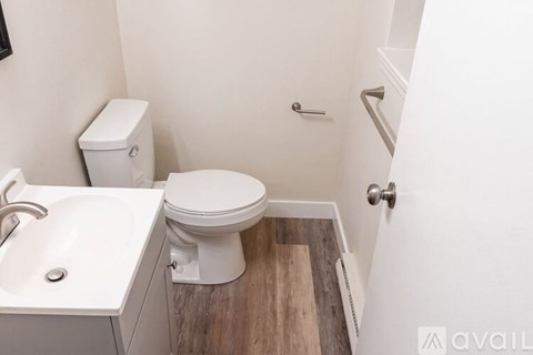 112 N Lake Rd 4 Beds Apartment for Rent