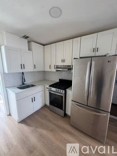 23 Watson Ave 3 Beds Apartment for Rent