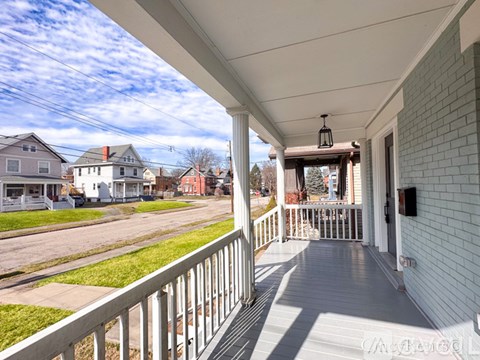 3752 Spencer Ave 4 Beds Apartment for Rent