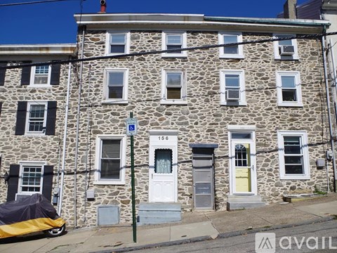 156 Roxborough Ave 4 Beds Apartment for Rent