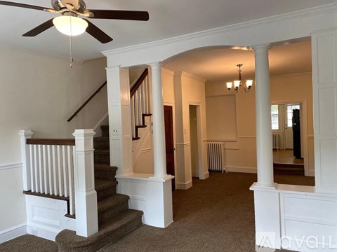 156 Roxborough Ave 4 Beds Apartment for Rent