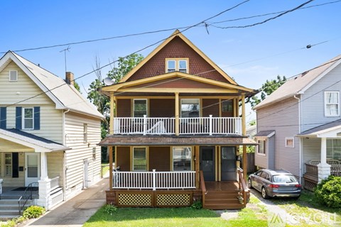 3001 W 11Th St 3 Beds Apartment for Rent