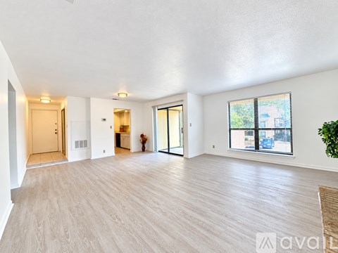 11843 Braesview 2 Beds Apartment for Rent