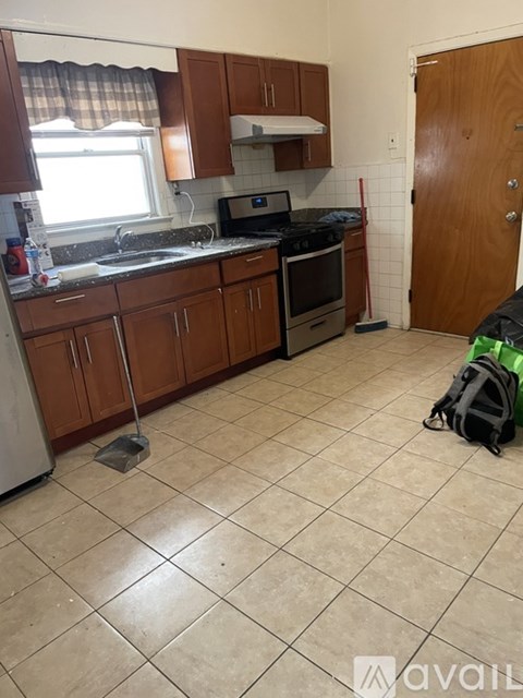 161 W 20Th St 3 Beds Apartment for Rent
