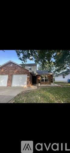 1369 Louisville Drive 3 Beds Apartment for Rent