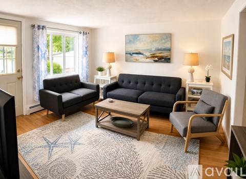 7 Carll Avenue 3 Beds Apartment for Rent