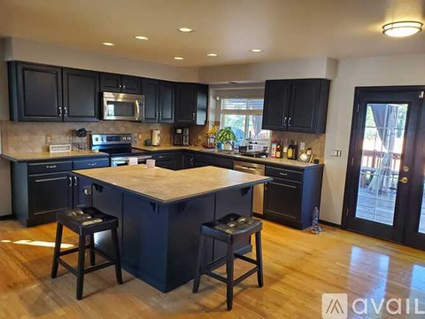 8433 Old Exchange Drive 4 Beds Apartment for Rent