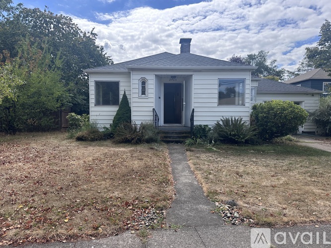 2405 East Evergreen Boulevard 2 Beds Single Family Home for Rent - Photo gallery 1