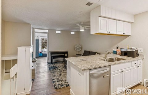 1200 College Avenue 3 Beds Apartment for Rent