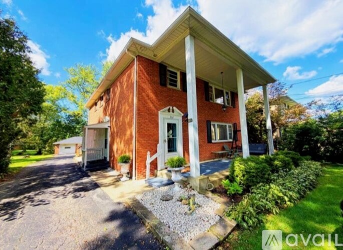 332 Kenridge Rd 3 Beds Apartment for Rent - Photo gallery 1