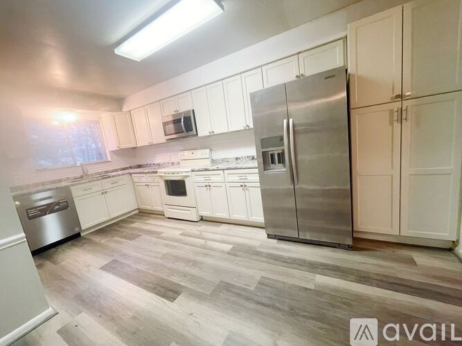 332 Kenridge Rd 3 Beds Apartment for Rent - Photo gallery 3