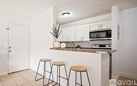 7195 NW 179Th St 2 Beds Apartment for Rent