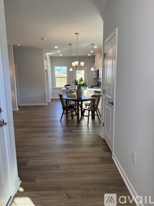729 Branthurst Dr 4 Beds Single Family Home for Rent - Photo gallery 4