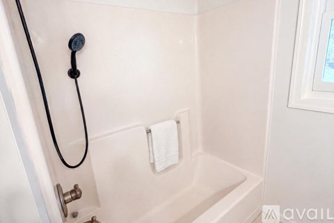 904 4Th Ave N 3 Beds Apartment for Rent