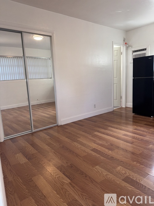 1518 Grant Street Studio Apartment for Rent - Photo gallery 2
