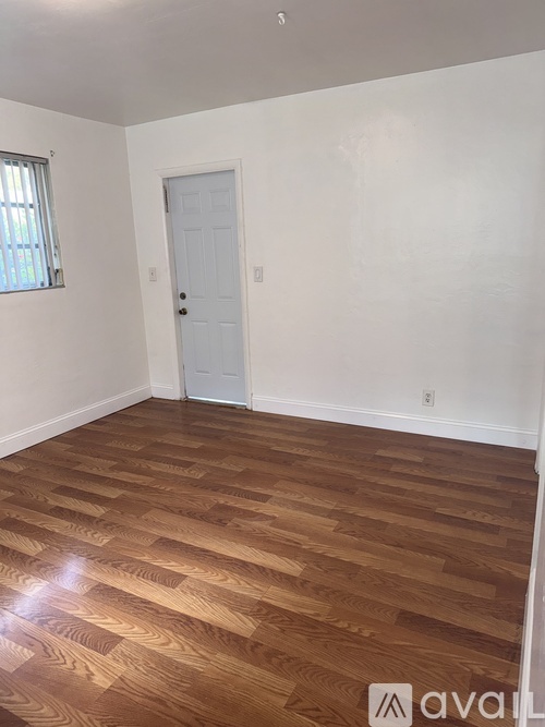 1518 Grant Street Studio Apartment for Rent - Photo gallery 4