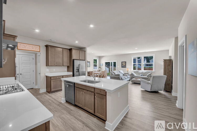 211 Orion Court 4 Beds Single Family Home for Rent - Photo gallery 4