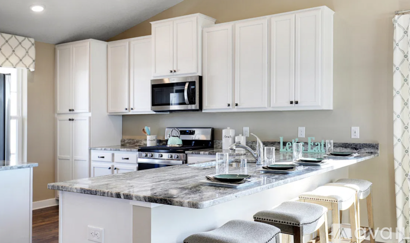 14377 Fernbrook Ln N 4 Beds Single Family Home for Rent - Photo gallery 2