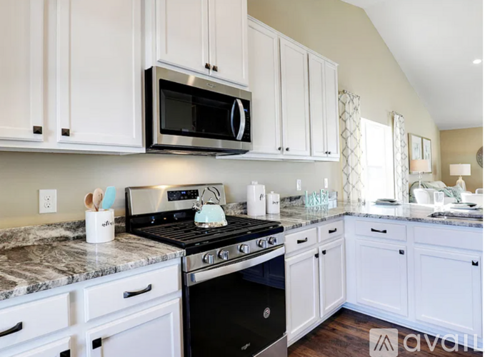 14377 Fernbrook Ln N 4 Beds Single Family Home for Rent - Photo gallery 3