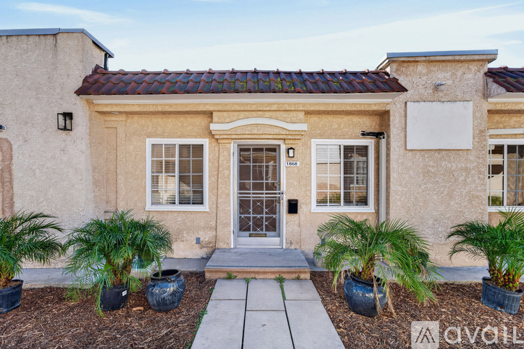 1868 N Berendo St 3 Beds Apartment for Rent - Photo gallery 3