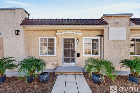1868 N Berendo St 3 Beds Apartment for Rent
