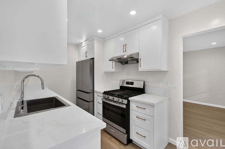 1868 N Berendo St 3 Beds Apartment for Rent - Photo gallery 5