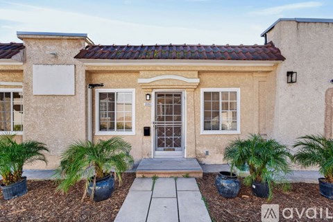 1850 S Berendo St 3 Beds Apartment for Rent