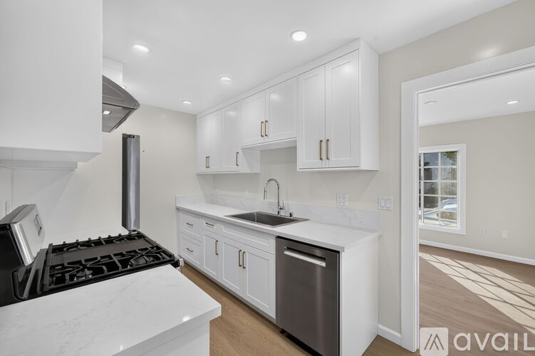 1850 S Berendo St 3 Beds Apartment for Rent - Photo gallery 5