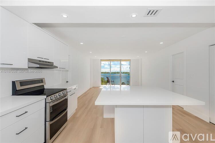 11111 Biscayne Blvd 2 Beds Condo for Rent - Photo gallery 3
