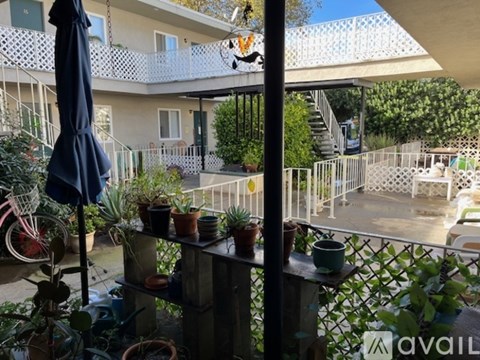 653 E 9Th St 2 Beds Apartment for Rent
