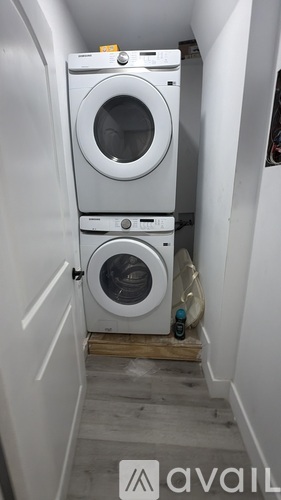 320 Northeast 57th Street 2 Beds Single Family Home for Rent - Photo gallery 2