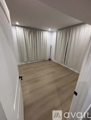 320 Northeast 57Th Street 2 Beds Apartment for Rent