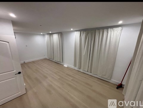320 Northeast 57Th Street 2 Beds Apartment for Rent