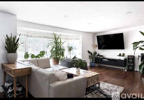 5615 South Laurelwood Street 6 Beds Apartment for Rent