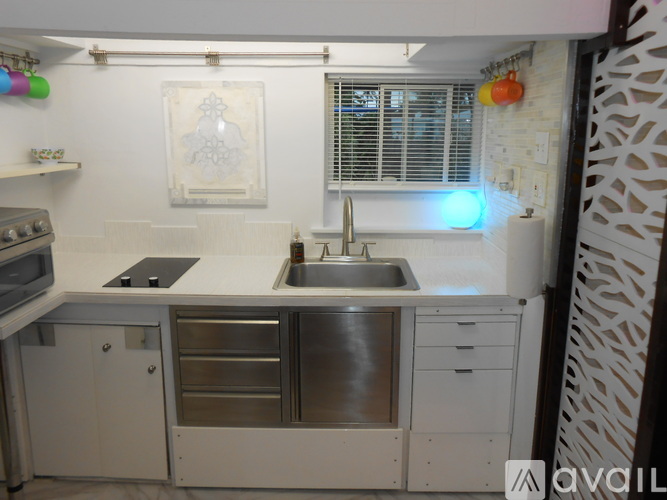 1441 Northeast 23rd Street 1 Apartment for Rent - Photo gallery 5