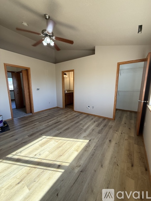 21 Alydar Drive 3 Beds Townhouse for Rent - Photo gallery 4