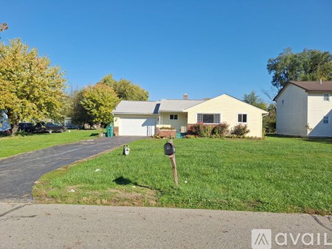 1982 Sedan Ave 3 Beds Apartment for Rent
