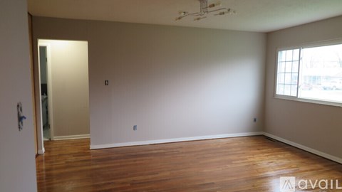 1982 Sedan Ave 3 Beds Apartment for Rent