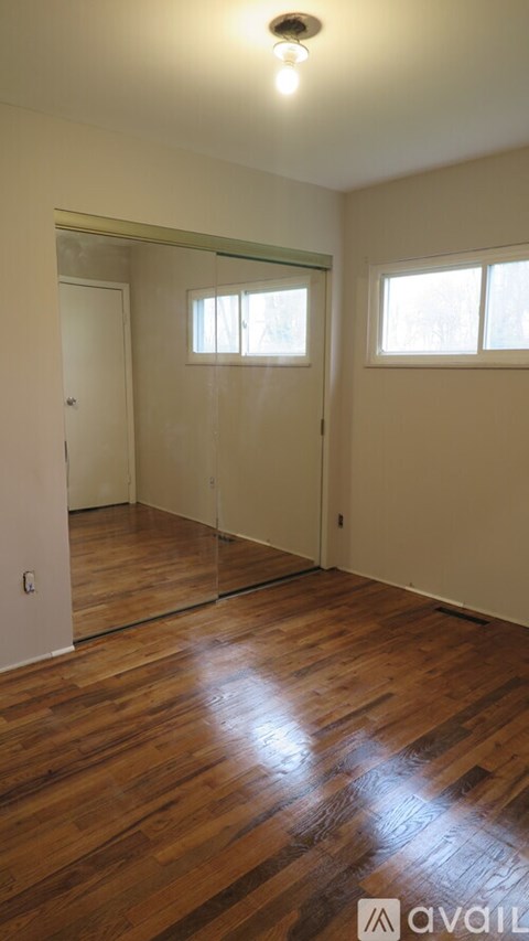 1982 Sedan Ave 3 Beds Apartment for Rent