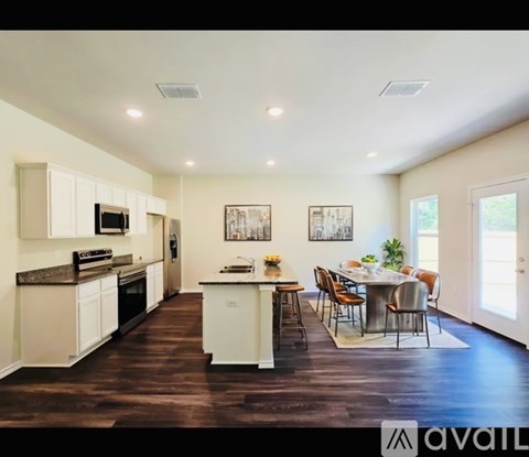 2707 SOUTHERN OAKS DR 3 Beds Apartment for Rent