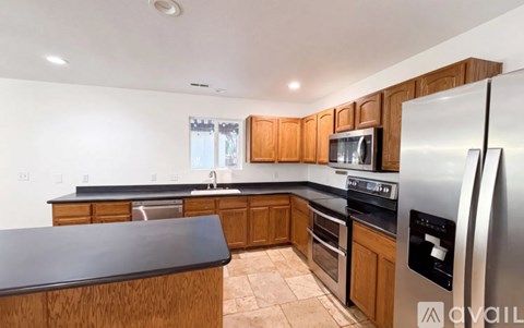 867 S 1580 W 4 Beds Apartment for Rent