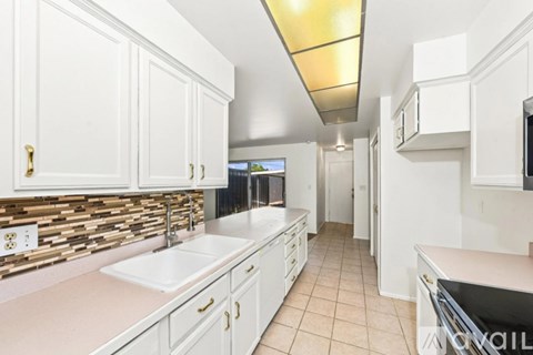 1006 Eastgate Rd 3 Beds Apartment for Rent