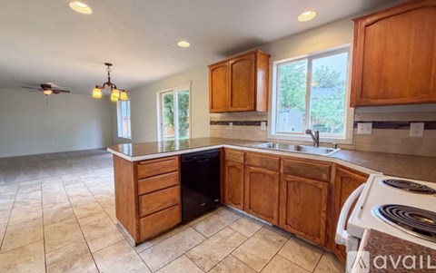 1321 NW 5Th Ct 4 Beds Apartment for Rent